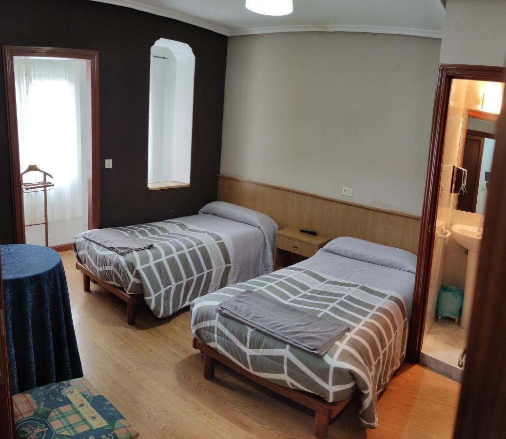 Hostal Castilla Miranda de Ebro Ngoại thất bức ảnh