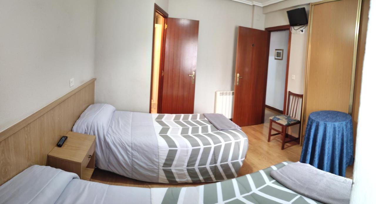 Hostal Castilla Miranda de Ebro Ngoại thất bức ảnh