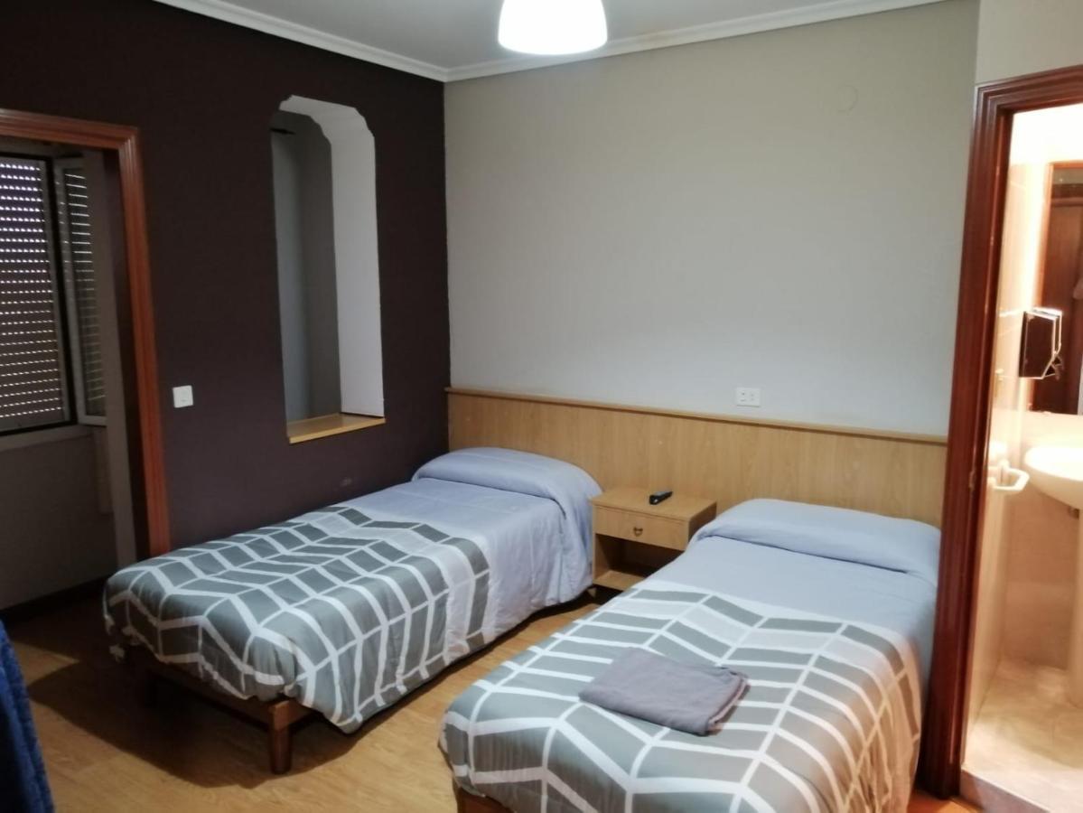 Hostal Castilla Miranda de Ebro Phòng bức ảnh